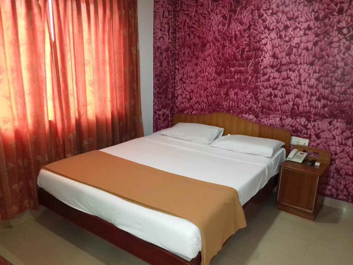 Sri Srinivasar Residency Hotel Vellore Esterno foto