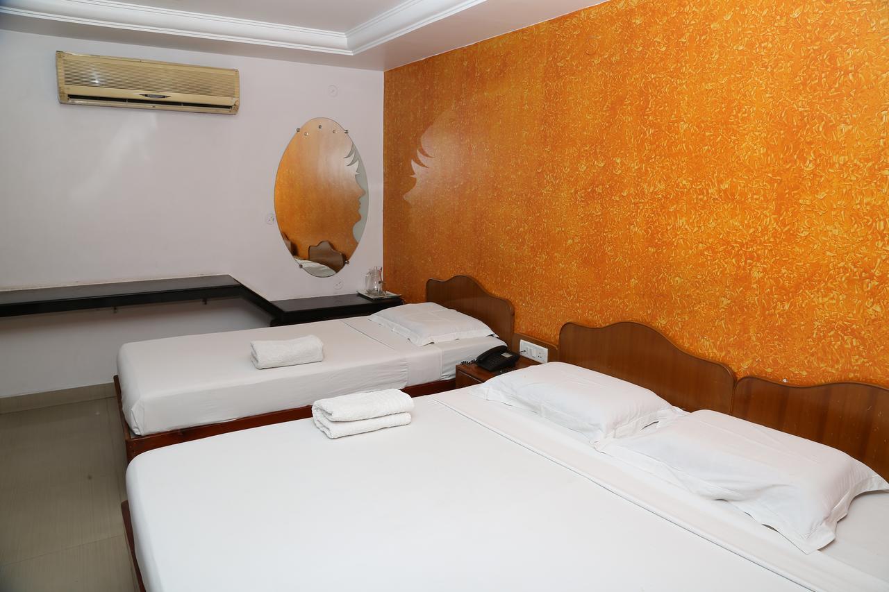 Sri Srinivasar Residency Hotel Vellore Esterno foto