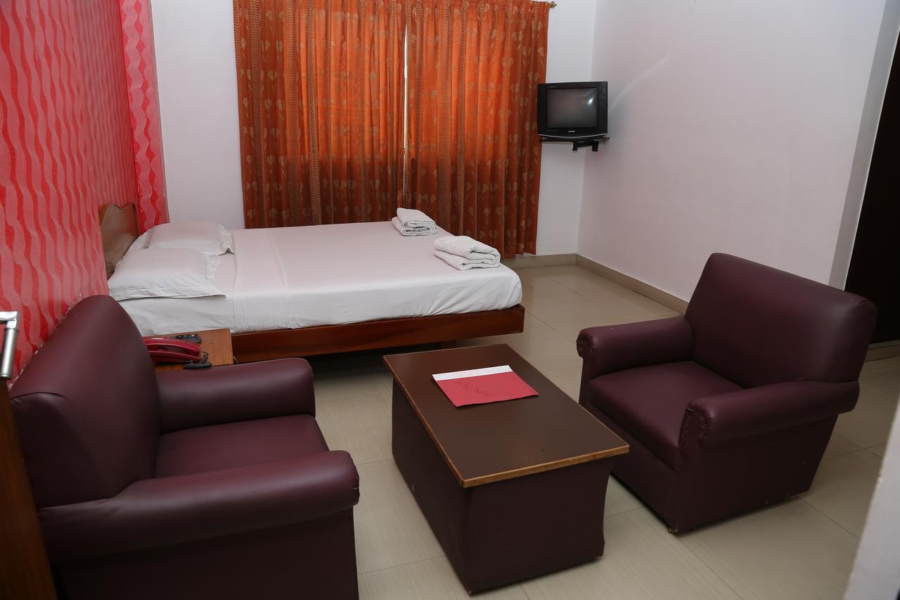 Sri Srinivasar Residency Hotel Vellore Esterno foto